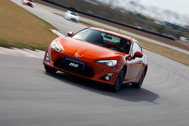 2013款丰田86自动豪华版试驾实拍