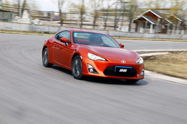 2013款丰田86自动豪华版试驾实拍