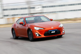 2013款丰田86自动豪华版试驾实拍