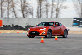 2013款丰田86自动豪华版试驾实拍