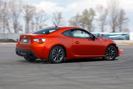 2013款丰田86自动豪华版试驾实拍