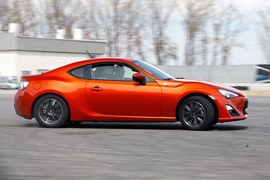 2013款丰田86自动豪华版试驾实拍