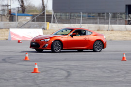 2013款丰田86自动豪华版试驾实拍