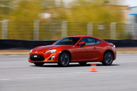 2013款丰田86自动豪华版试驾实拍