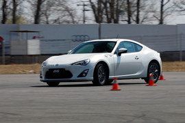 2013款丰田86自动豪华版试驾实拍