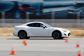 2013款丰田86自动豪华版试驾实拍