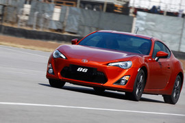 2013款丰田86自动豪华版试驾实拍