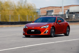 2013款丰田86自动豪华版试驾实拍