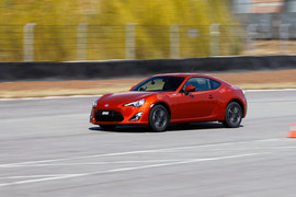 2013款丰田86自动豪华版试驾实拍