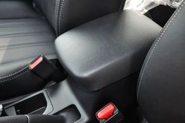 2012款日产奇骏2.5XL手动四驱豪华版