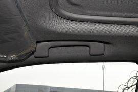 2012款日产奇骏2.5XL手动四驱豪华版