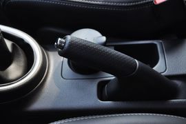 2012款日产奇骏2.5XL手动四驱豪华版