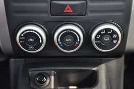 2012款日产奇骏2.5XL手动四驱豪华版