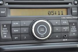 2012款日产奇骏2.5XL手动四驱豪华版