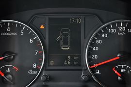 2012款日产奇骏2.5XL手动四驱豪华版