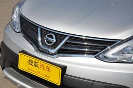 2013款日产骊威劲锐版1.6XL
