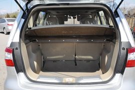 2013款日产骊威1.6XL