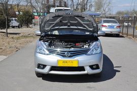 2013款日产骊威1.6XL