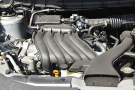 2013款日产骊威1.6XL