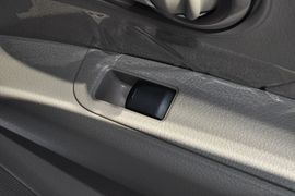 2013款日产骊威1.6XL
