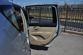 2013款日产骊威1.6XL
