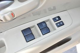 2013款日产骊威1.6XL