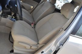 2013款日产骊威1.6XL