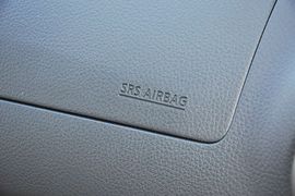 2013款日产骊威1.6XL