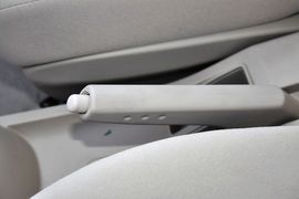 2013款日产骊威1.6XL