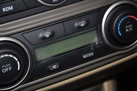 2012款日产轩逸经典1.6XE自动舒适版