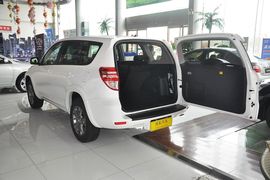 2013款丰田RAV4