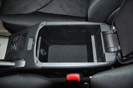 2013款丰田RAV4