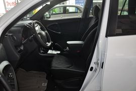 2013款丰田RAV4