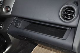2013款丰田RAV4
