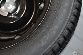 2013款北京汽车E150三厢版自动型