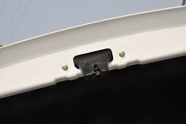 2013款北京汽车E150三厢版自动型