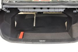 2013款北京汽车E150三厢版自动型