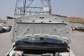 2013款北京汽车E150三厢版自动型