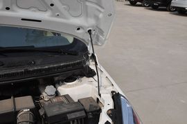 2013款北京汽车E150三厢版自动型