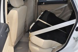 2013款北京汽车E150三厢版自动型