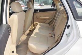 2013款北京汽车E150三厢版自动型