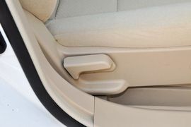 2013款北京汽车E150三厢版自动型