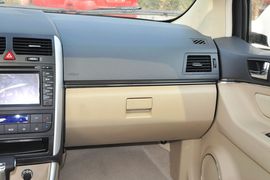 2013款北京汽车E150三厢版自动型