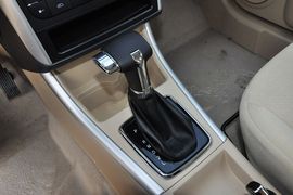 2013款北京汽车E150三厢版自动型