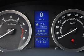 2013款北京汽车E150三厢版自动型