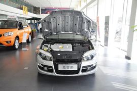 2011款雷诺拉古那2.0T技术版