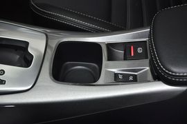 2011款雷诺拉古那2.0T技术版