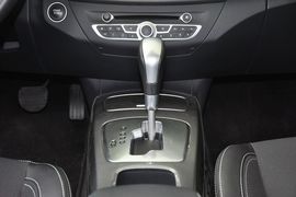 2011款雷诺拉古那2.0T技术版