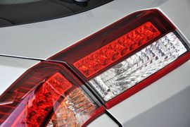 2011款雷诺拉古那2.0T技术版
