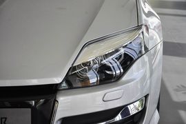 2011款雷诺拉古那2.0T技术版